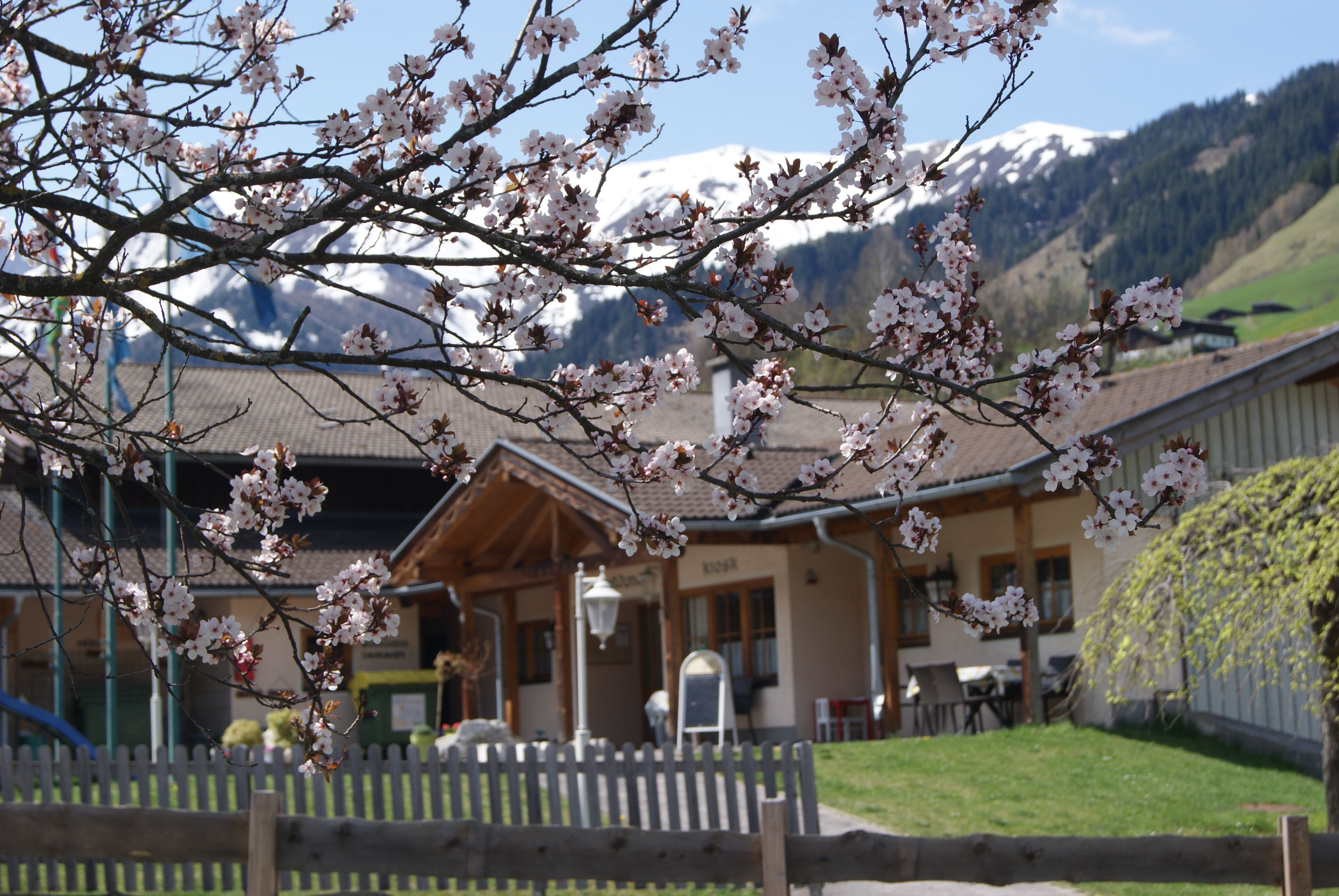 Campingplatz Kiosk Frühling in Rauris